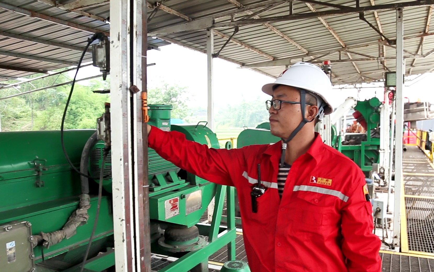 何怀军：用责任心钻进青春十年(图2)